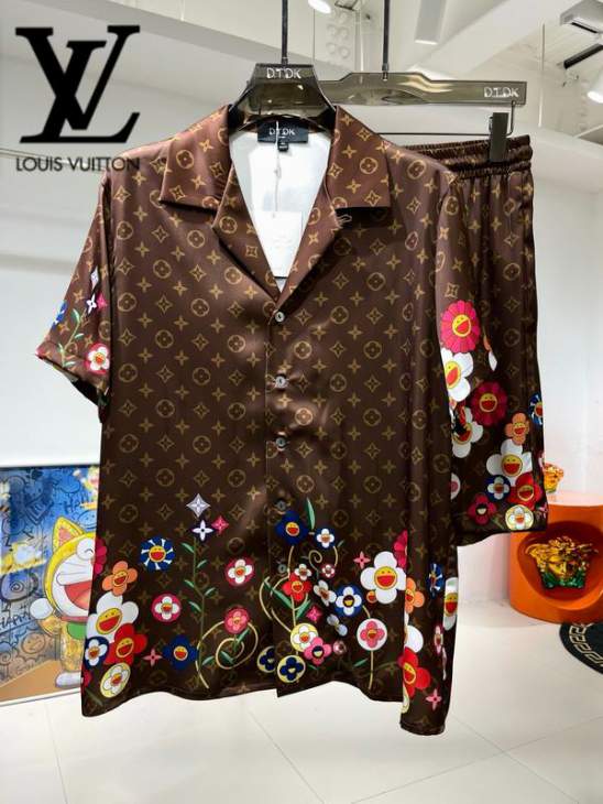 Picture of LV Shirt Pant Suits _SKULVM-3XL24cr1723094